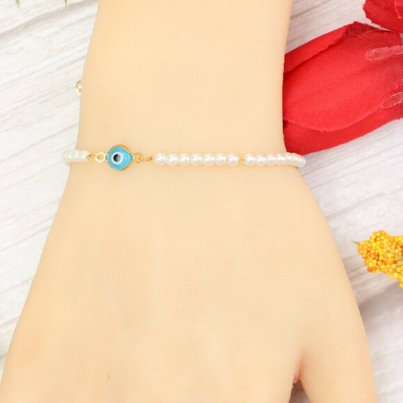 "Trendy Handmade Bracelet – A Thoughtful Gift for Girls & Women | UNVRC1461 - Picture 7 of 10